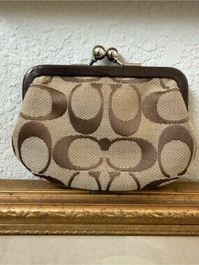 Coach Coin Purse Kisslock for Sale up to 90% Off: Poshmark